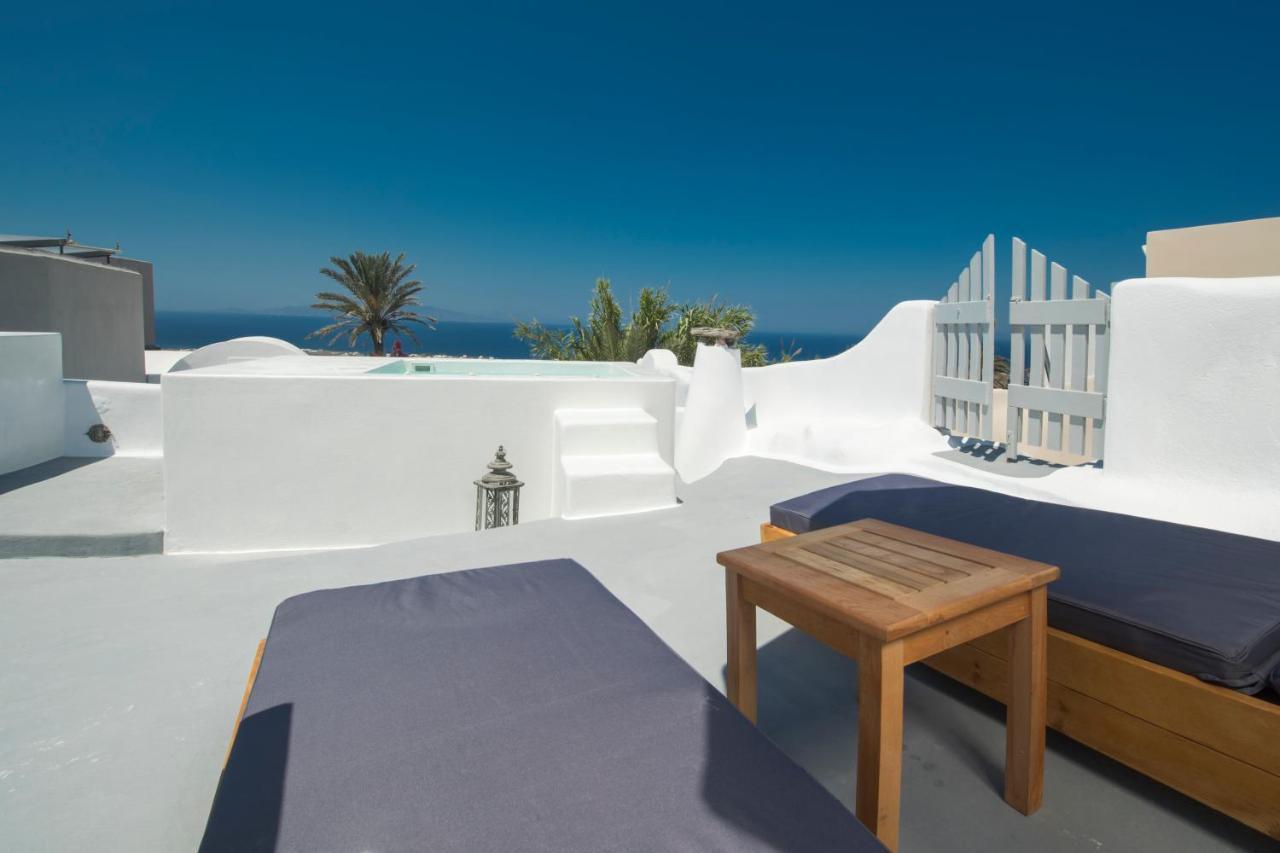 Aqua Serenity Luxury Suites Santorini Foinikia  Exterior photo