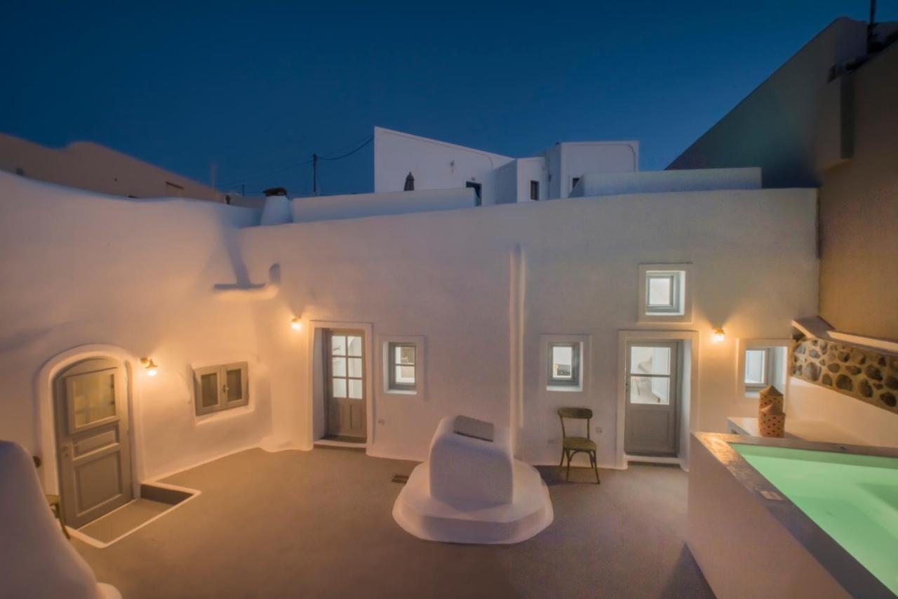 Aqua Serenity Luxury Suites Santorini Foinikia  Exterior photo