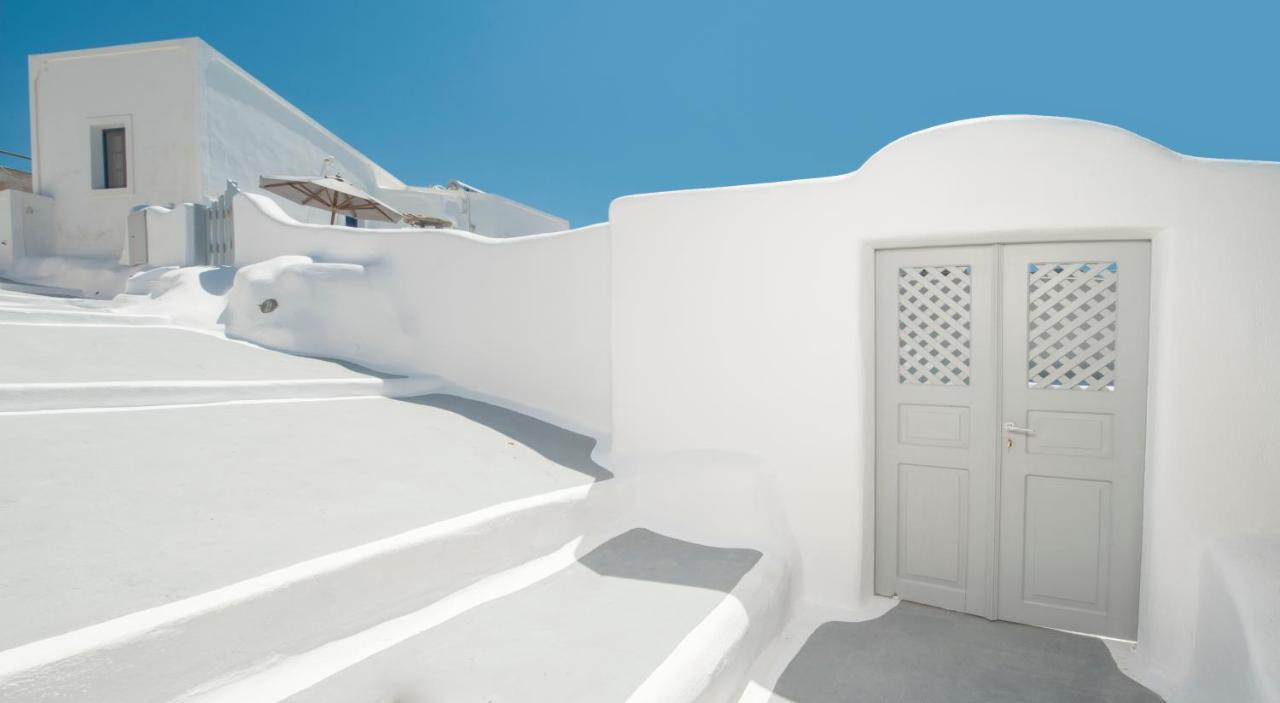 Aqua Serenity Luxury Suites Santorini Foinikia  Exterior photo