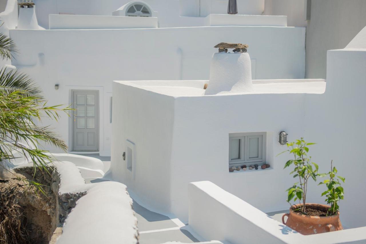 Aqua Serenity Luxury Suites Santorini Foinikia  Exterior photo